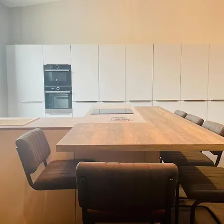 Apartment Le Leonard - Beau T4 Refait A Neuf Hypercentre Lr La Rochelle (Charente-Maritime)